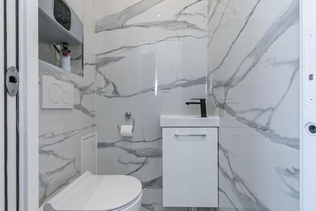 Mba Splendide Appart - Le Raincy - Banlieue Paris Вилмомбл Екстериор снимка