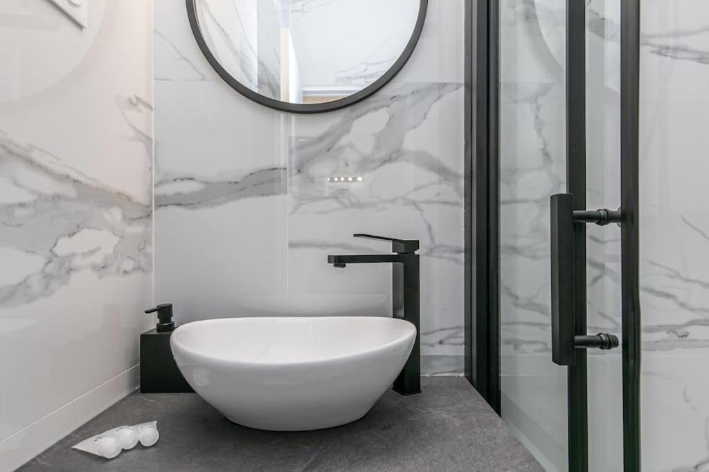 Mba Splendide Appart - Le Raincy - Banlieue Paris Вилмомбл Екстериор снимка